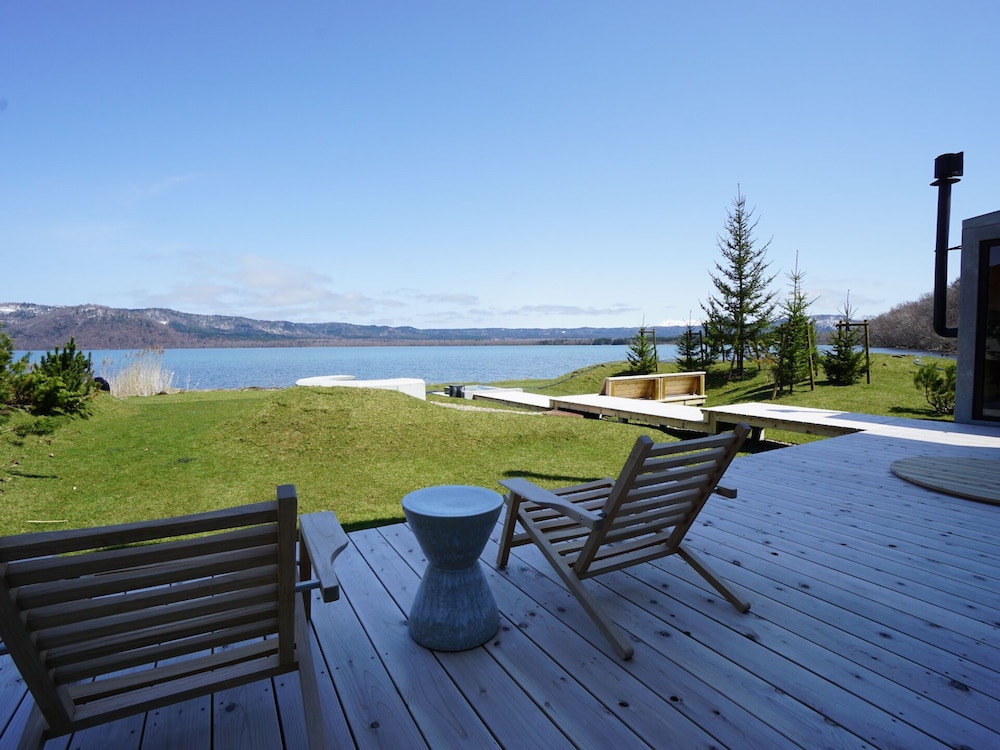 Sansui Lakeside Villa