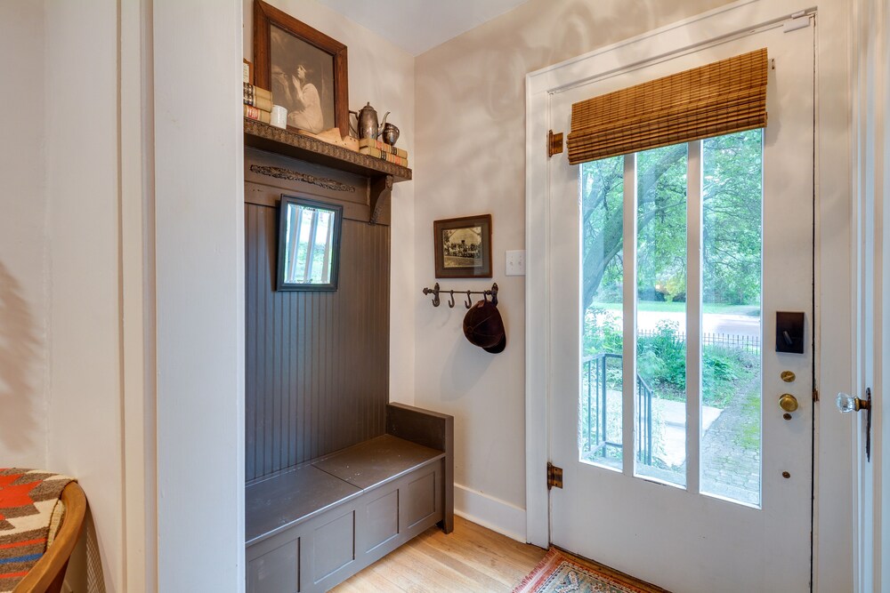 Springfield Vacations - Whimsical Cottage Near Springfield Art Museum! - Property Image 16