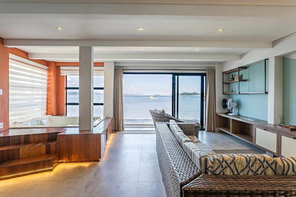 Casa Pé Na Areia com Piscina e Jacuzzi