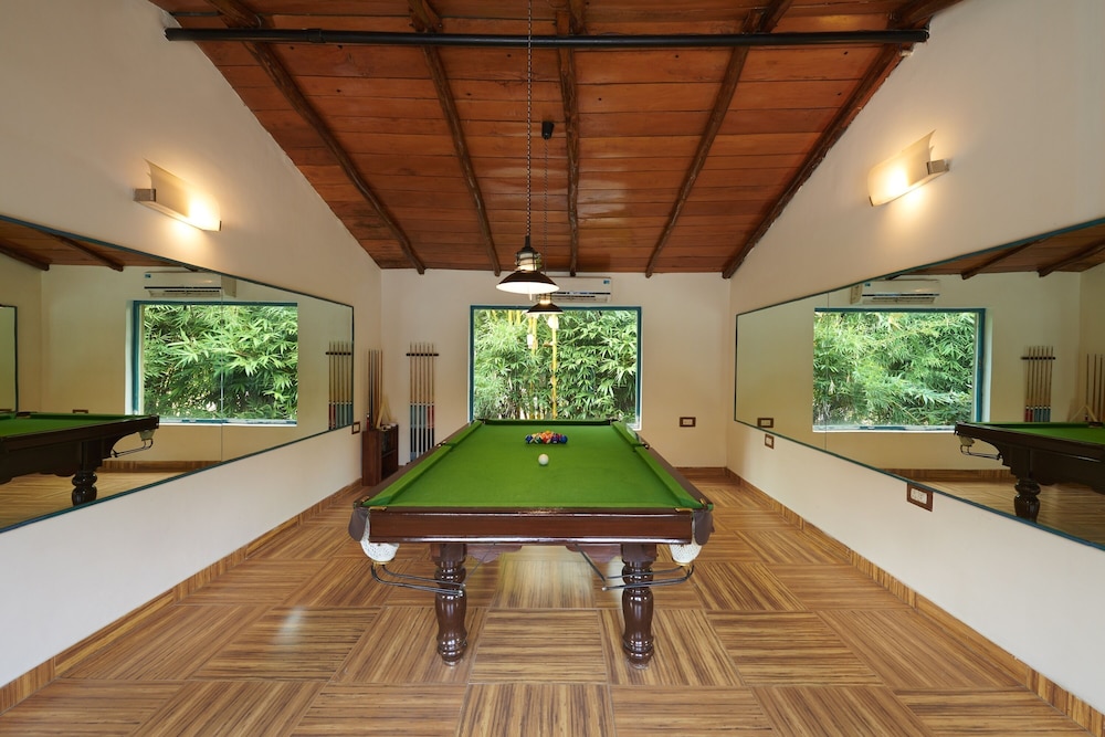 Aacorn Hideaway Resort & Spa