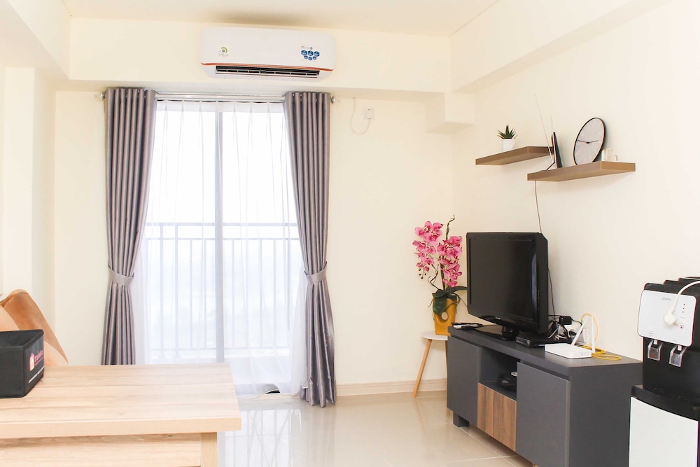 Nice And Comfort 2Br Apartment At Meikarta, Cikarang - 11