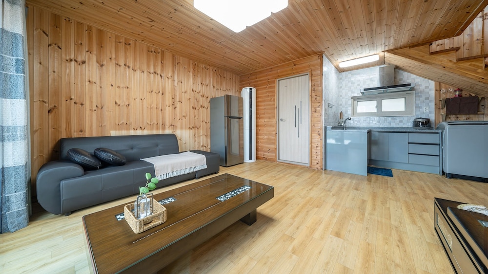 Taean Anmyeondo Soso Private Pension