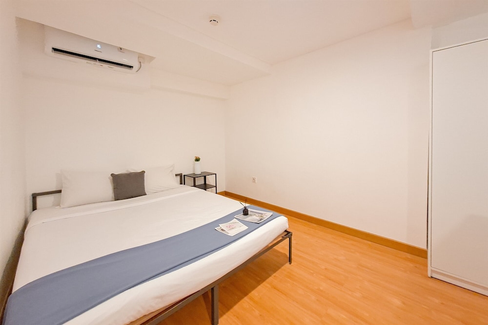 Cozy Stay Studio Loft At Kingland Avenue Apartment