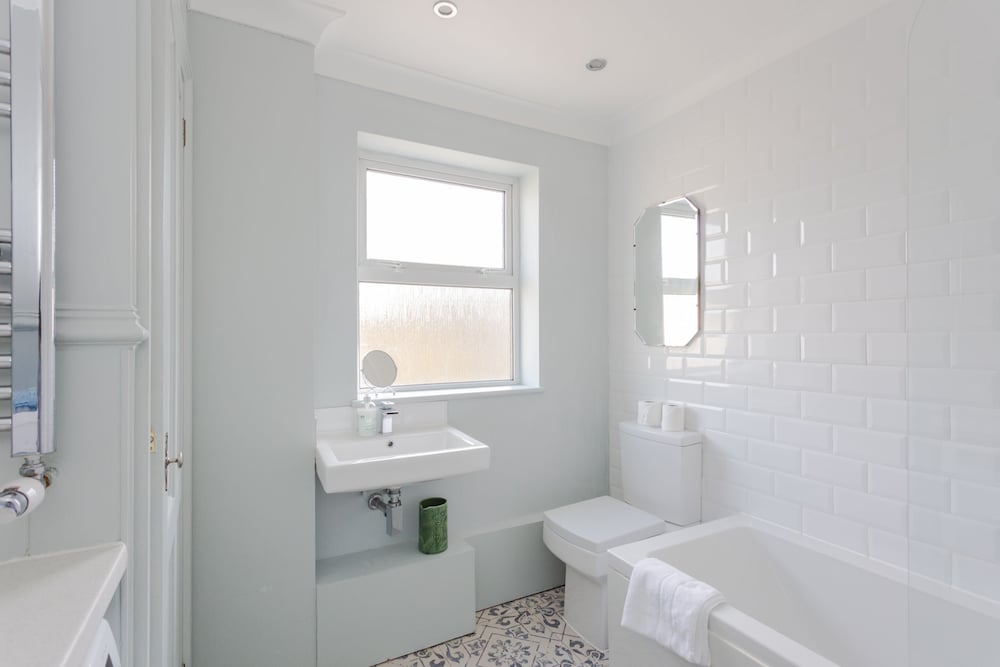 Newly Refurbished 4 Bedroom House in East London