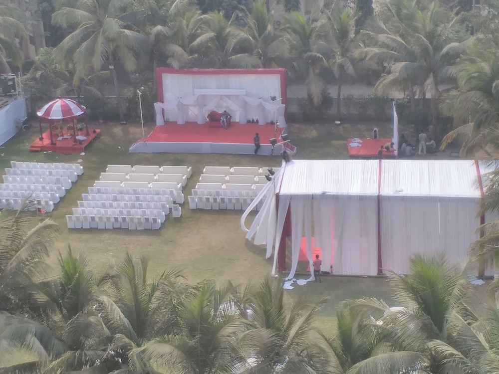 Hotel Shreeji Vatika-Airport Road