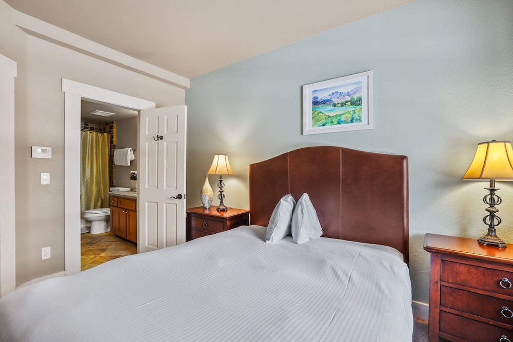 Spacious Elegance-Kirkwood-Timber Ridge 3 Bedroom 3 Residence