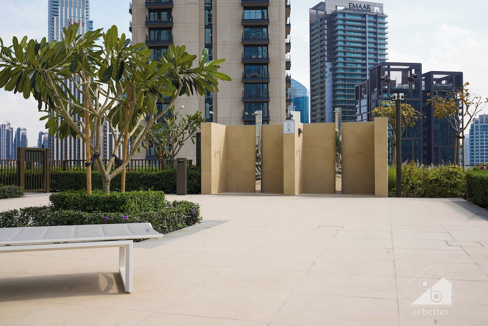 Luxurious 2B Apartment at Burj Crown Downtown