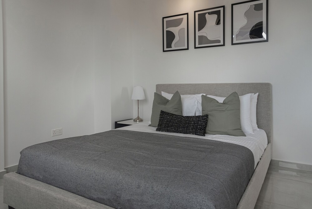 Phaedrus Living Paphos Noir Residence