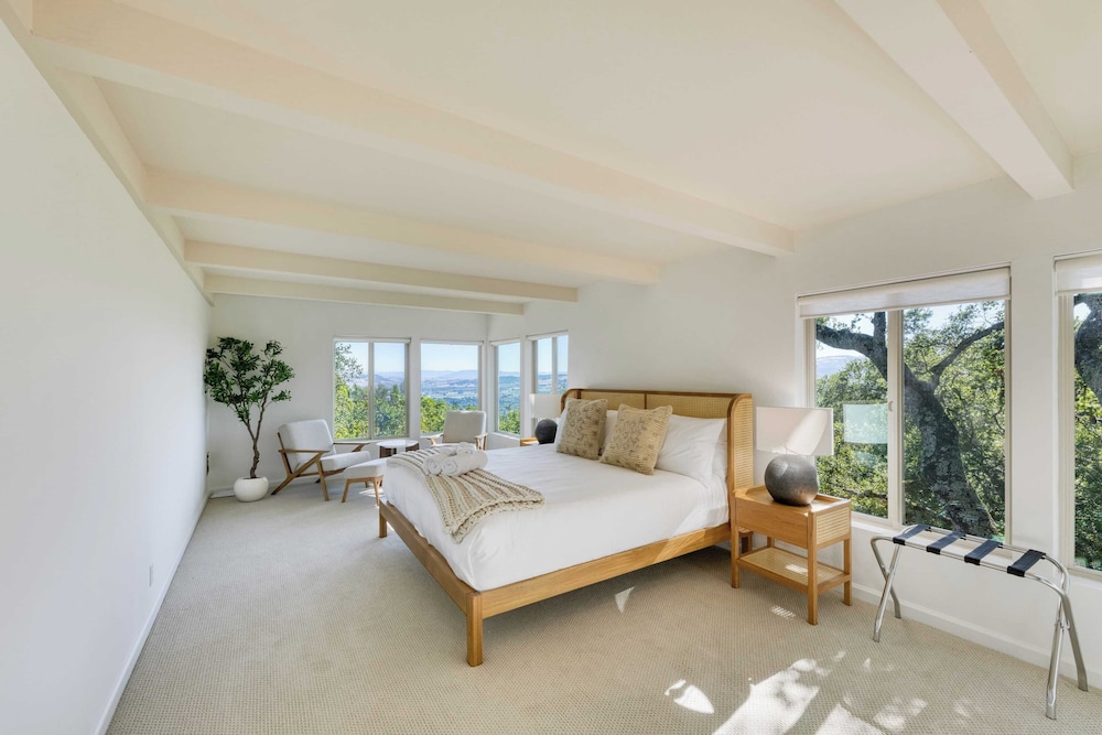 Sonoma Skyhouse by Avantstay Pool, Sauna, Hot Tub & Stunning Valley Views