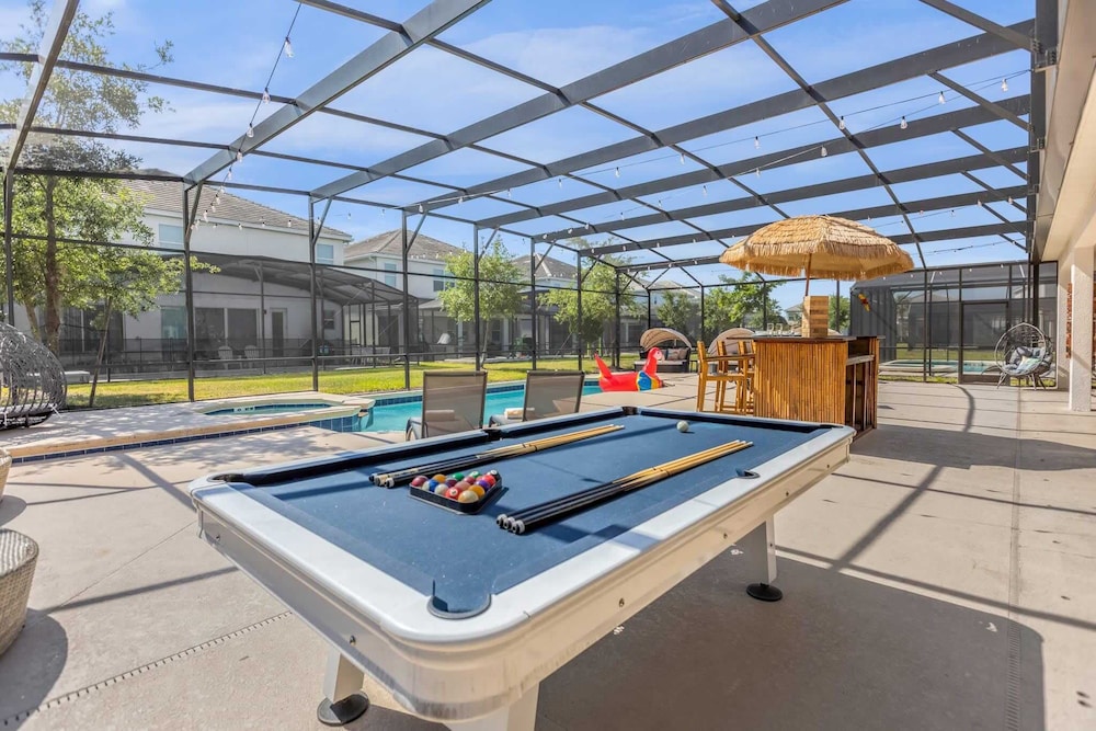 Upstay Family Resort 15br Home w Pool Tiki Bar