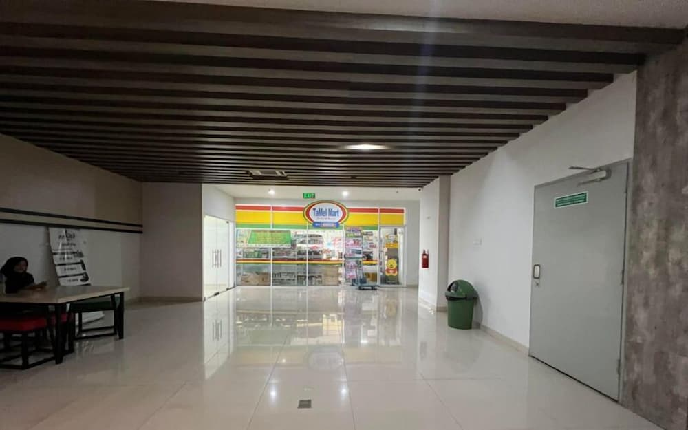 Good Deal Stunning Studio (No Kitchen) At Taman Melati Surabaya Apartment