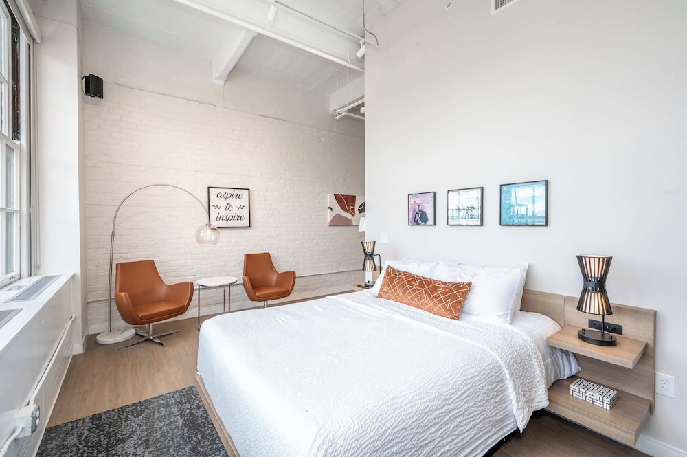 The 333 Suites 304 Stay for 2