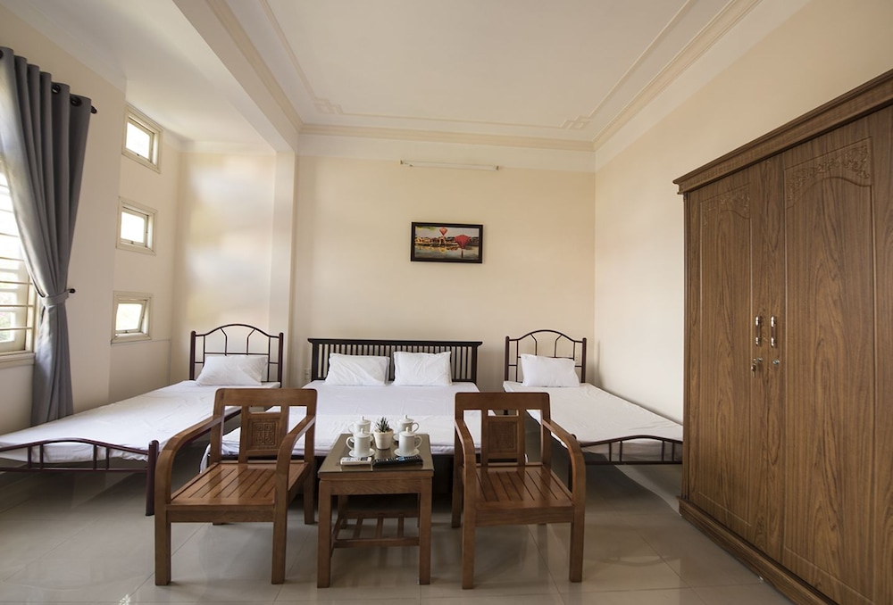 Three Palms Homestay