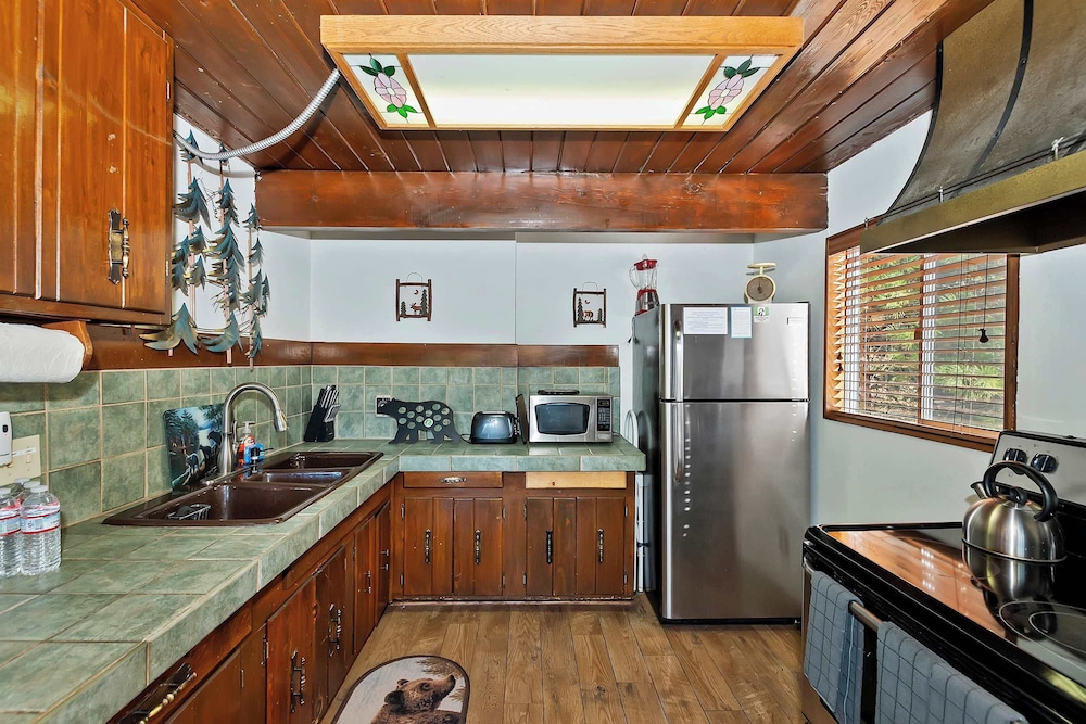 Yosemite Pines Cabin - Sleeps 6