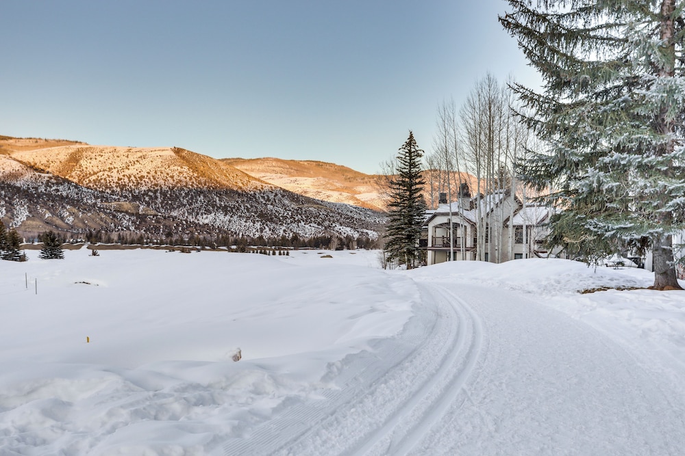 Seasons Lodge at Arrowhead: Beaver Creek Condo!