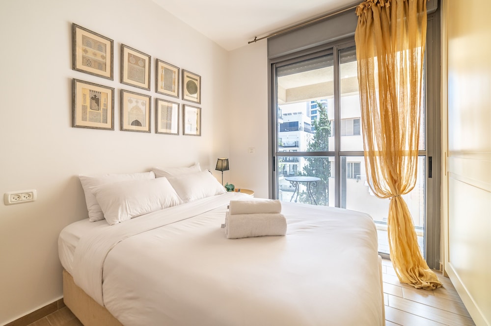 Elegant Duplex near Rothschild by FeelHome view 3