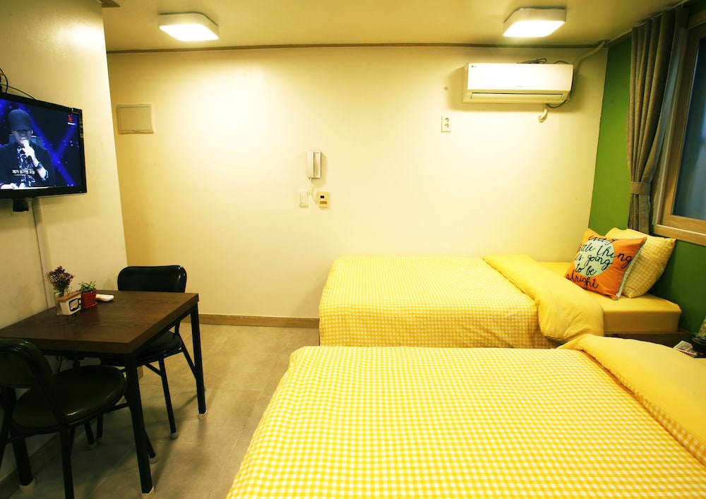hotel room