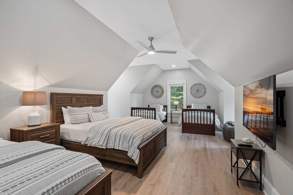 Livin' Large Lake Norman Estate w/ Pool, Dock, Game Room & Scenic Views