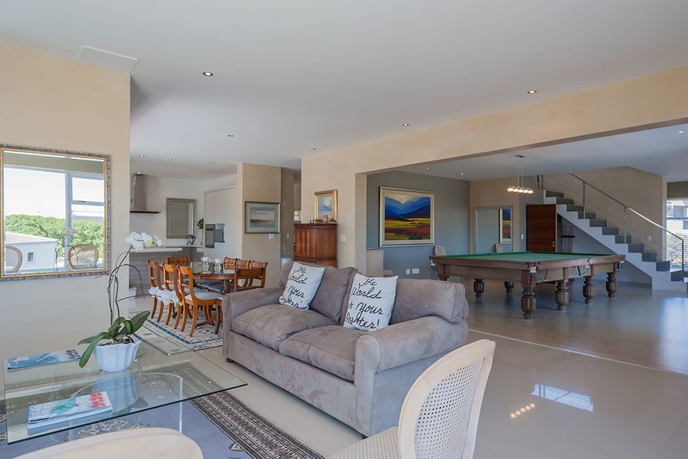 Greenways Beach House