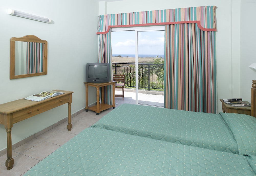 Akamanthea Holiday Village view 3