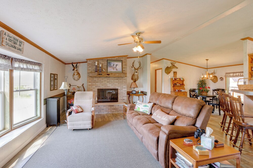 Tallman Lake Access: Family-friendly Home w/ Dock!