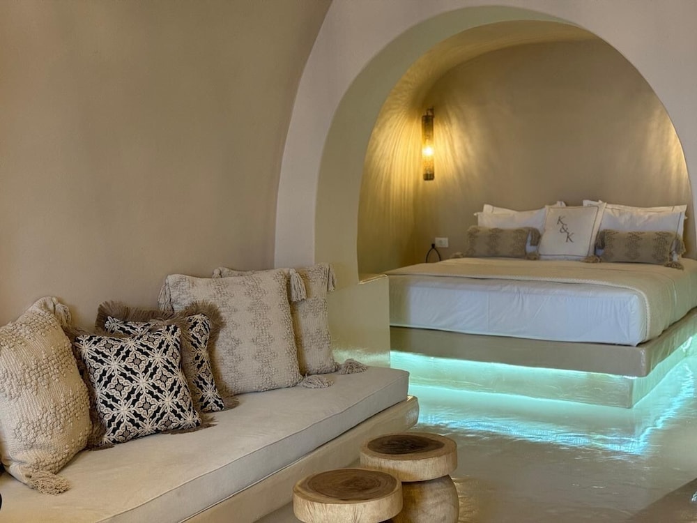 OIA Unique Homes by K&K