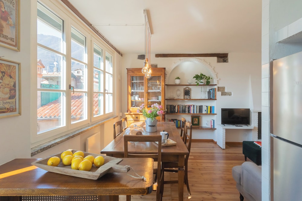 Emily's Holiday House - Authentic Lake Como by Rent all Como