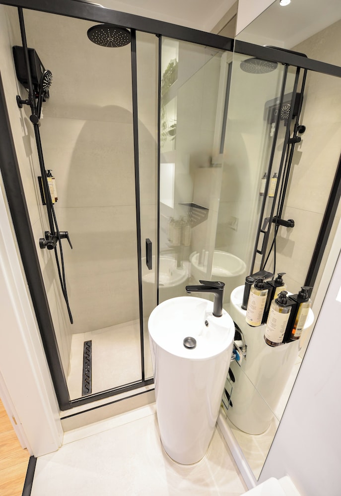 Twin II Apartment - One Bedroom - Cismigiu Gardens