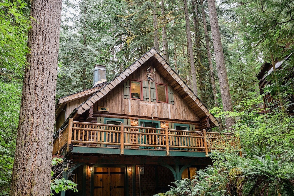 87sl - Starlink - Sauna - Sleeps 8