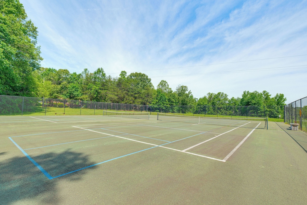 Hot Tub & Amenity Access: Lake Anna Retreat!