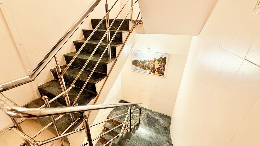 Hotel S P Palace near All Prime Location