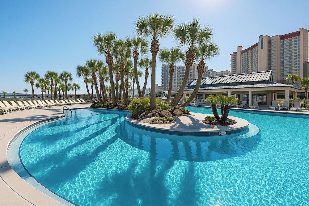 3BR Gulf-front Luxury w/ Pool Bar & Spa Baths