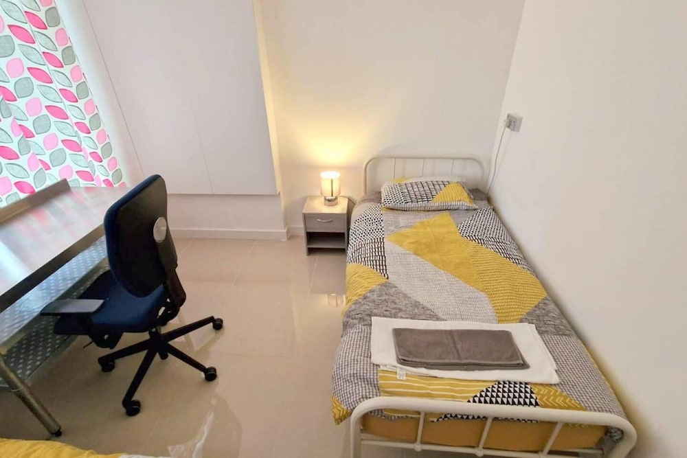 Modern 3-bed House in Surrey Quays