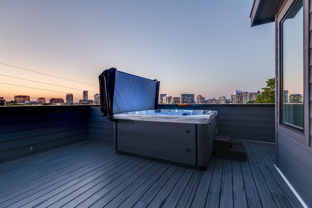Downtown Dolly - Heart of Gulch - Rooftop Hot Tub