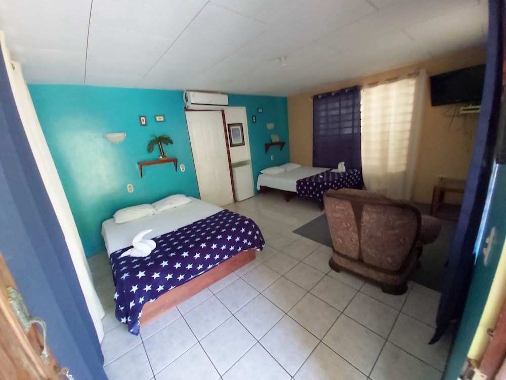 Costa Azul Lodge