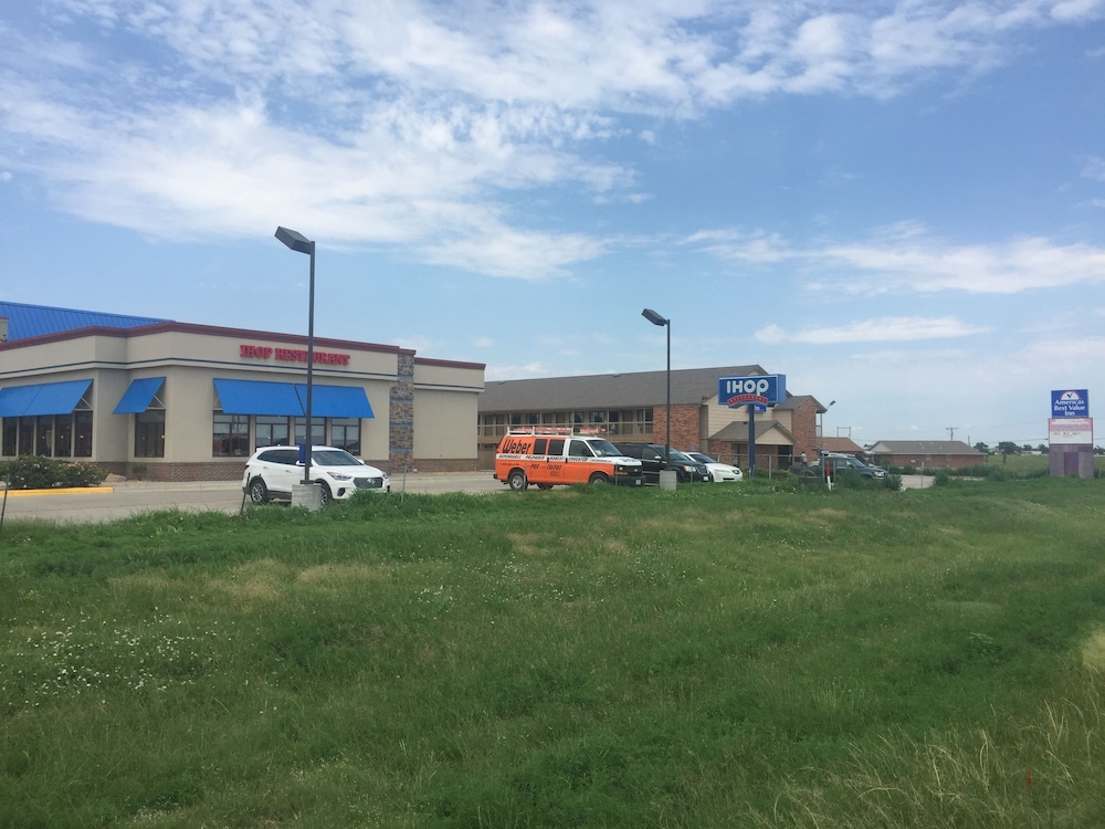 Garden City Vacations - Americas Best Value Inn Garden City - Property Image 2