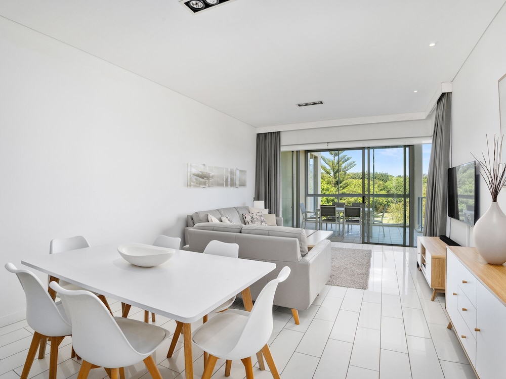 Luxury Apartments on Bells Boulevard