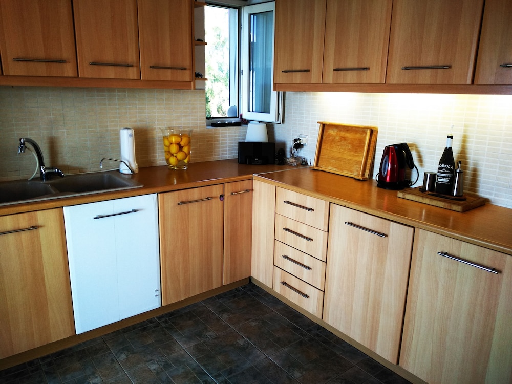 Alekos Beach Houses-Caretta view 5