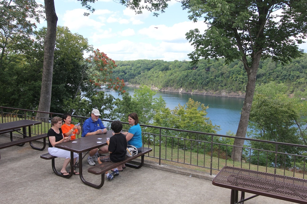 Lake Cumberland State Resort Park