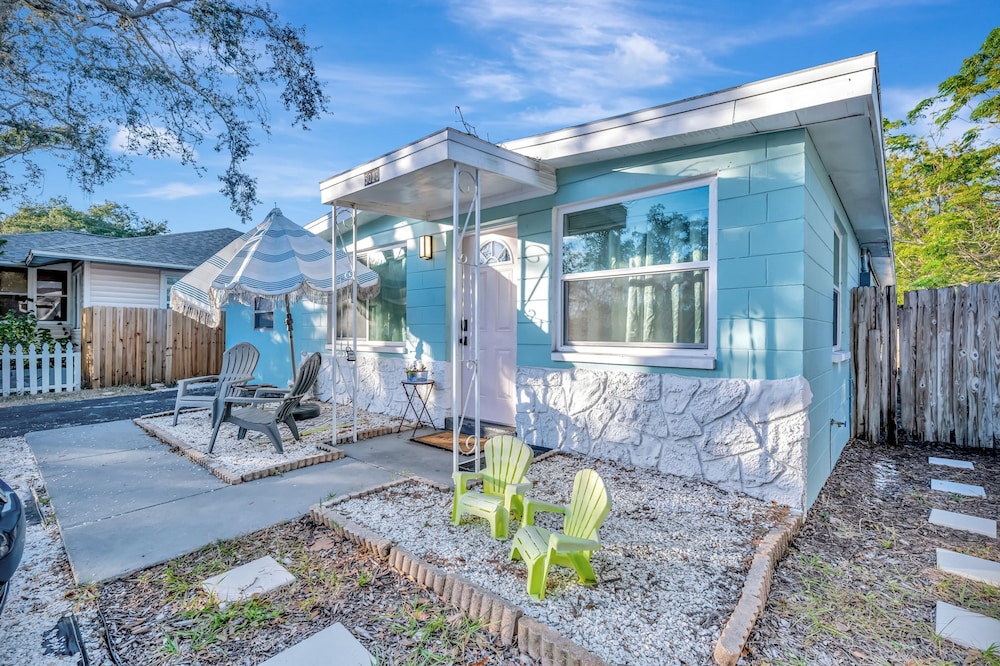 Family Home 10 Mins to Beach Pets Welcome