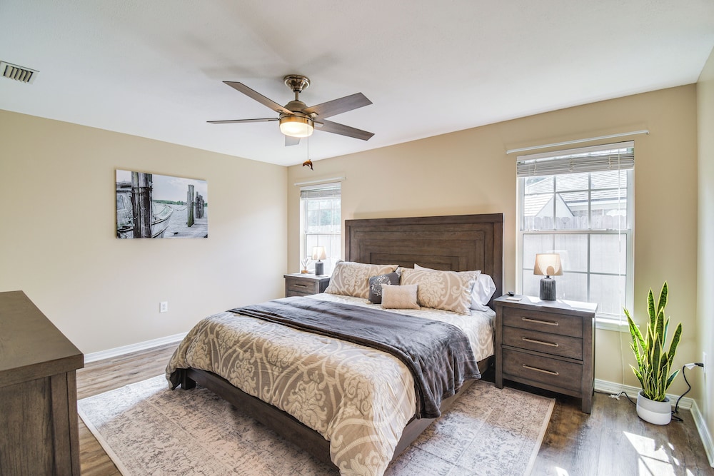 5 Mi to Gulf Beaches: Coastal Alabama Home