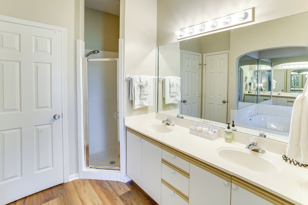 Game & Movie Rooms! Unit 4 Mi to Branson Landing