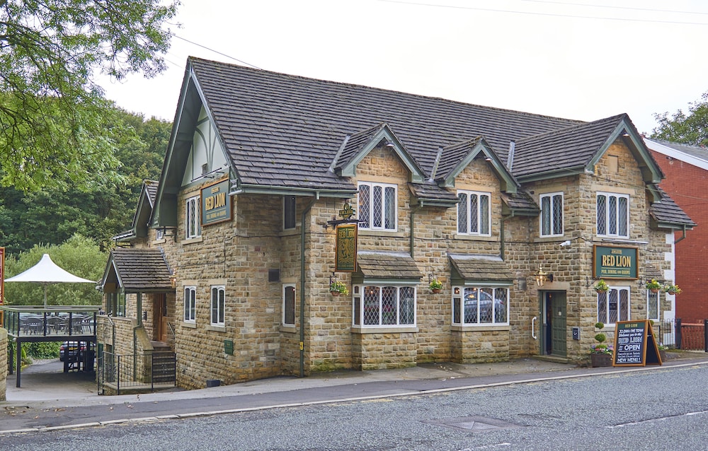 Bury Vacations - The Red Lion - Property Image 1