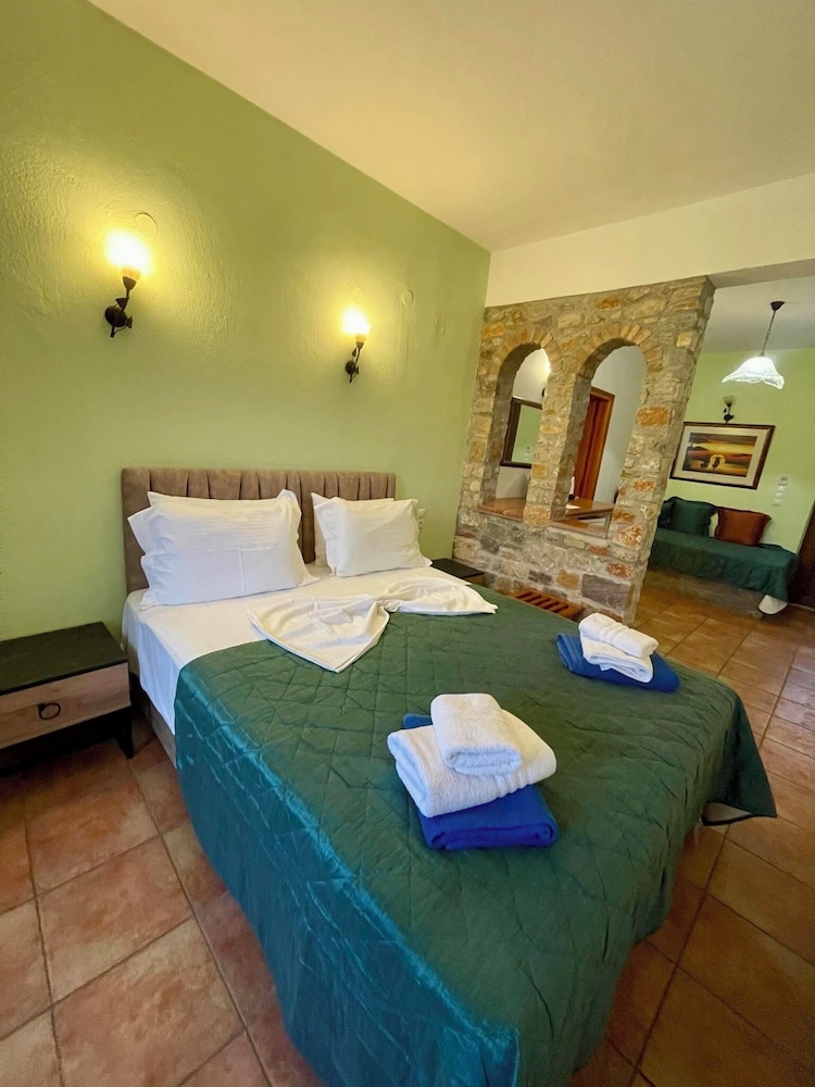 Skiathos Island Suites