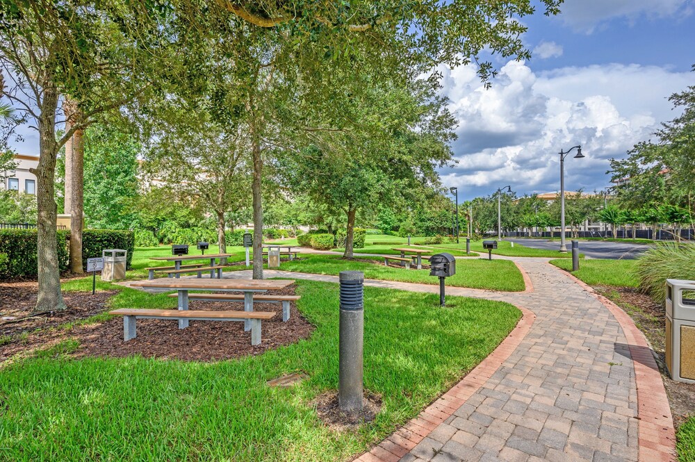 New Listing Beautiful Condo, Vista Cay - 3017