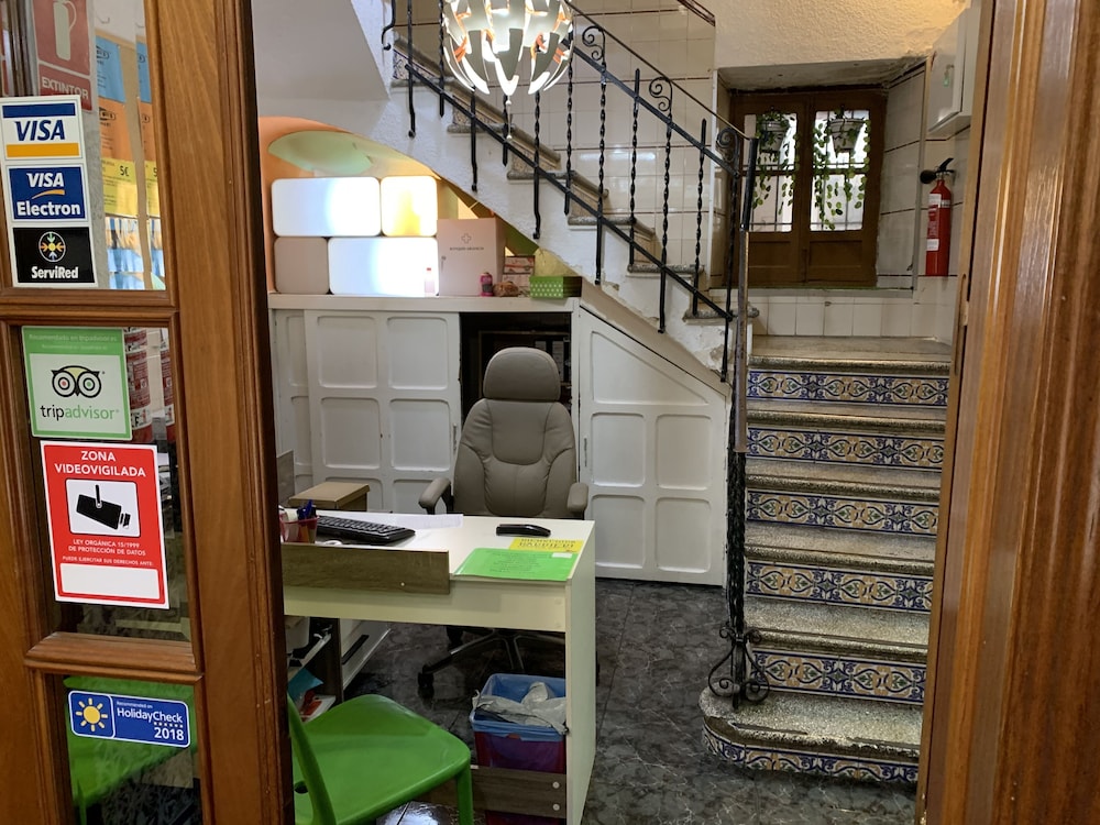 Barbieri Granada Pension - Hostel