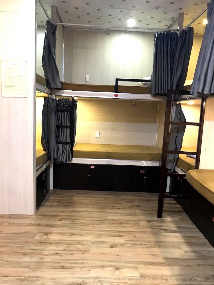 Viet Star Buffet Club & Marvel Hostel