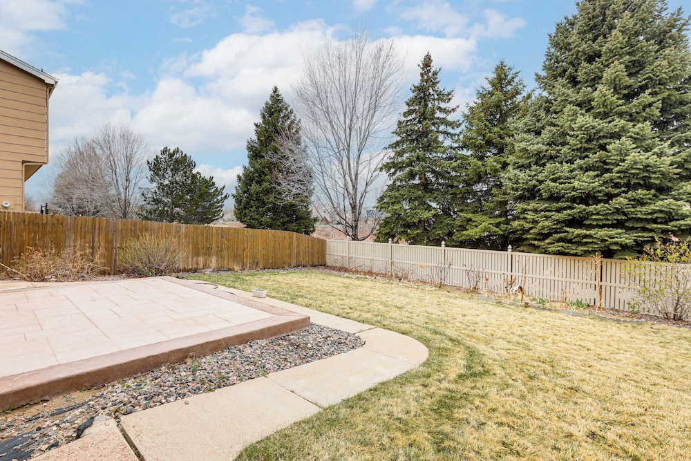 5 Mi to Cherry Creek State Park: Home w/ Yard!