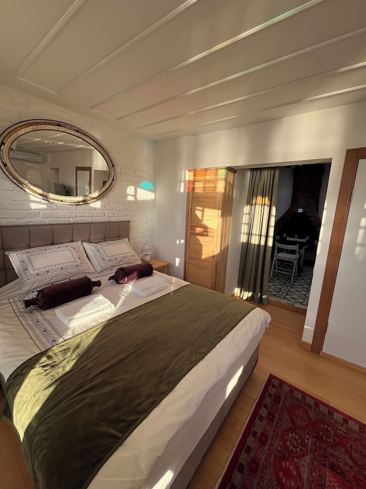 Levant Pension de Luxe