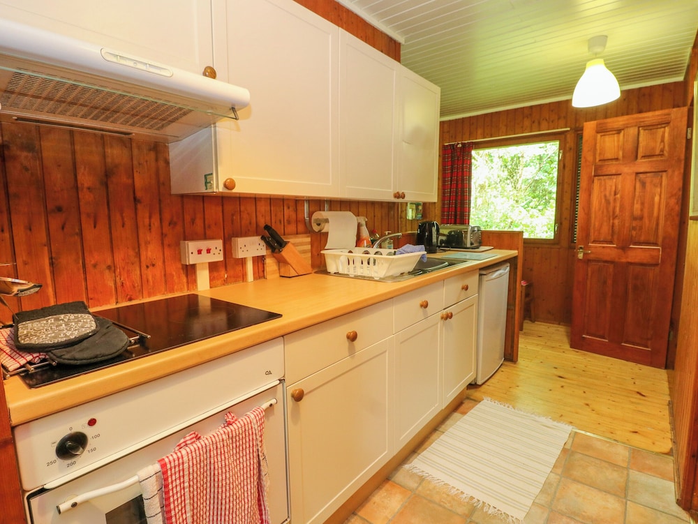 Lodge 2 -
